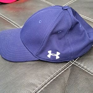Under Armour men's cap/ good condition